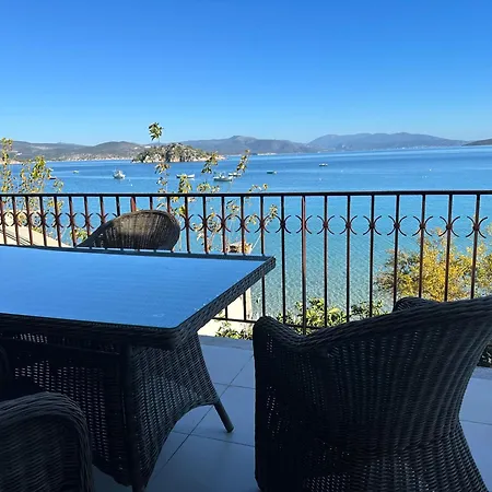 Beach House Above The Sea W Breathtaking View Ferienhaus Tolón