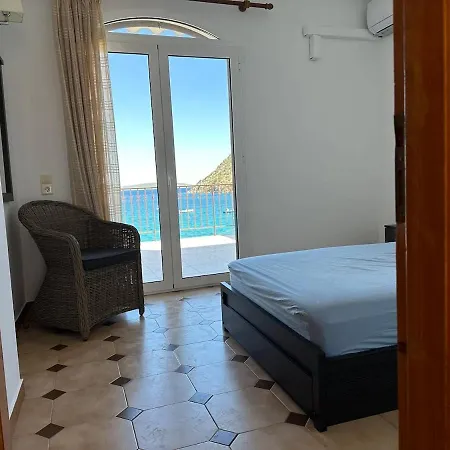 Beach House Above The Sea W Breathtaking View Ferienhaus