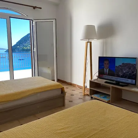 Dom wakacyjny Beach House Above The Sea W Breathtaking View Tolón