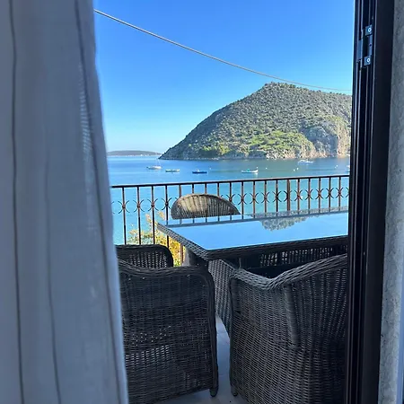 Beach House Above The Sea W Breathtaking View Vakantiehuis