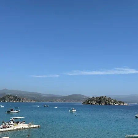 Vakantiehuis Beach House Above The Sea W Breathtaking View