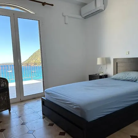 Beach House Above The Sea W Breathtaking View Dom wakacyjny Tolón