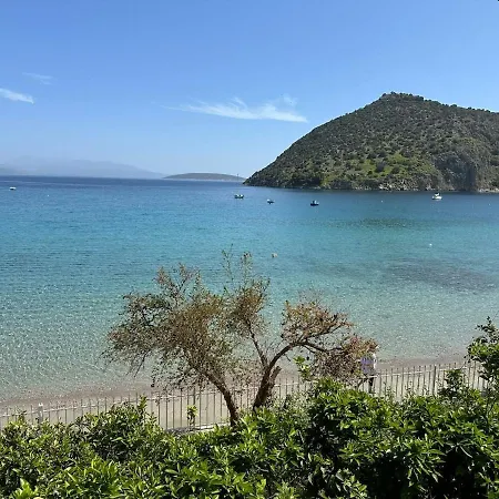 Beach House Above The Sea W Breathtaking View Dom wakacyjny Tolón