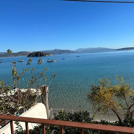 Beach House Above The Sea W Breathtaking View Vakantiehuis Tolón