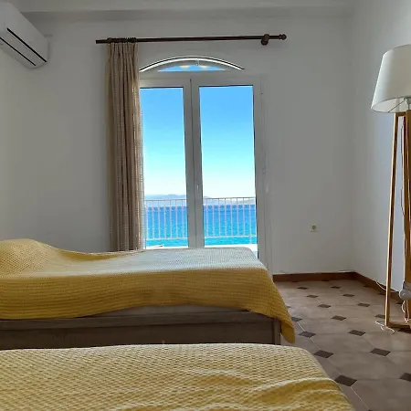 Vakantiehuis Beach House Above The Sea W Breathtaking View *