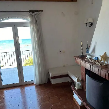 Dom wakacyjny Beach House Above The Sea W Breathtaking View *