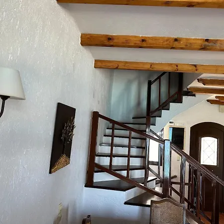 Dom wakacyjny Beach House Above The Sea W Breathtaking View *